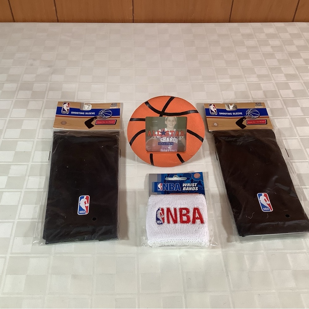 New NBA Shooting Sleeves and Wristbands Set mini basketball frame